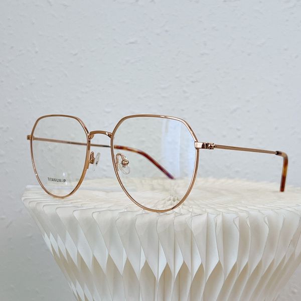 fashion designer metal oval small frame sunglasses for men and women outdoor street sunglasses with box, White;black
fashion designer metal oval small frame sunglasses for men and women outdoor street sunglasses with box, White;black