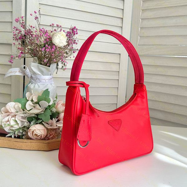 designer 2005 nylon triangle shoulder bag cleo hobo mens womens luxury chain hobo wallet leather messenger bag fashion denim shoulder strap
designer 2005 nylon triangle shoulder bag cleo hobo mens womens luxury chain hobo wallet leather messenger bag fashion denim shoulder strap