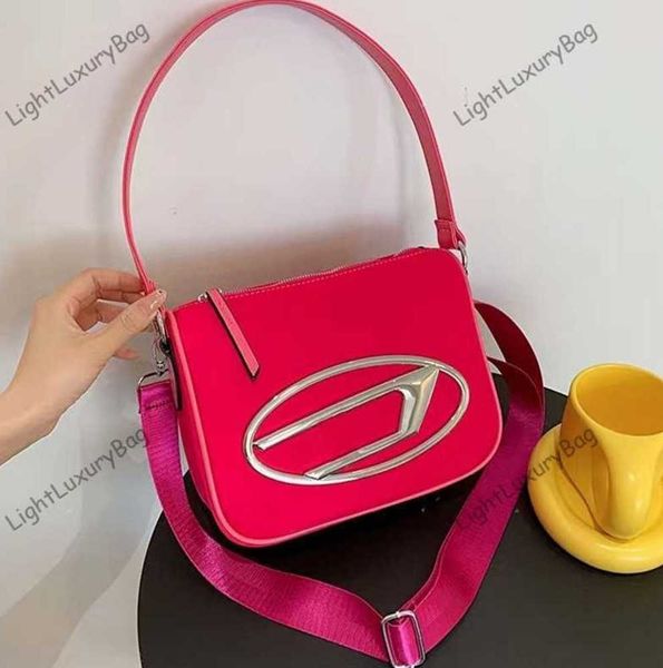 designer di bag fashion shoulder crossbody bags women brand oxford fabric handbags luxury hobo tote classic female shopping purses 230616
designer di bag fashion shoulder crossbody bags women brand oxford fabric handbags luxury hobo tote classic female shopping purses 230616
