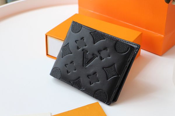 2023 fashionable classic men's folding embossed wallet card bag multiple double fold short style with box
2023 fashionable classic men's folding embossed wallet card bag multiple double fold short style with box