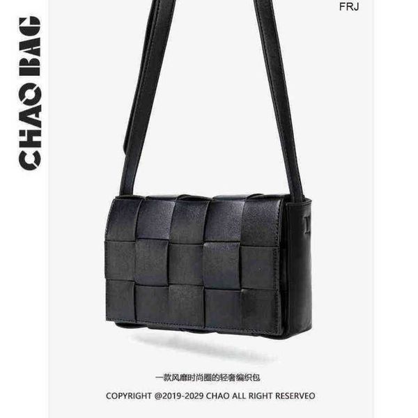 designer bottegas bags venetas cassettes 2023 new mens woven small square fashion versatile and wo brand leisure shoulder korean messenger h
designer bottegas bags venetas cassettes 2023 new mens woven small square fashion versatile and wo brand leisure shoulder korean messenger h