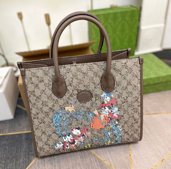 Tote Bags Hot Women Handbag Brown Letter Shopping Bag Shoulder Crossbody Purse Fashion Canvas Large Capacity Classic Letter Clutch Purse
Tote Bags Hot Women Handbag Brown Letter Shopping Bag Shoulder Crossbody Purse Fashion Canvas Large Capacity Classic Letter Clutch Purse