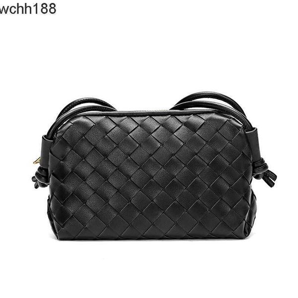 women's bags autumn 2023 girl bottegas loop bag winter knitted leather venetas crossbody small square designer versatile soft leather s
women's bags autumn 2023 girl bottegas loop bag winter knitted leather venetas crossbody small square designer versatile soft leather s