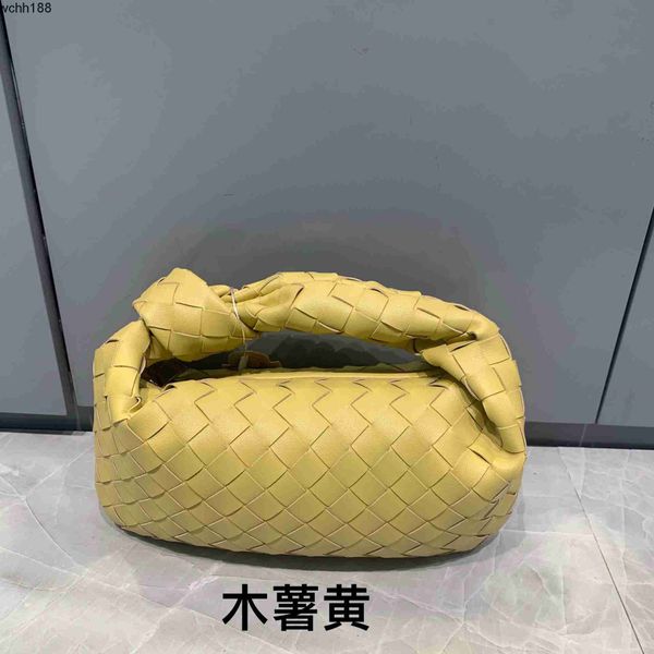 2023 large designer bag bottegas wrinkled venetas capacity woven jodies jodie leather dumpling women's knotted simple knots cloud ly22
2023 large designer bag bottegas wrinkled venetas capacity woven jodies jodie leather dumpling women's knotted simple knots cloud ly22