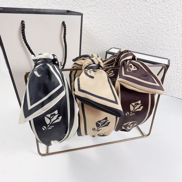 luxury hair clips barrettes women girls triangle g-letter hairpin brand classic versatile leisure hairclips fashion hair accessories for gif, Golden;silver 
luxury hair clips barrettes women girls triangle g-letter hairpin brand classic versatile leisure hairclips fashion hair accessories for gif, Golden;silver