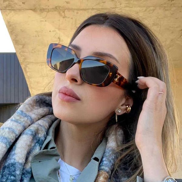sunglasses american women's high sense fat face red square big frame wide brim sunglasses sunscreen, White;black
sunglasses american women's high sense fat face red square big frame wide brim sunglasses sunscreen, White;black