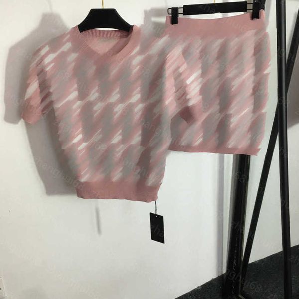 23ss womens designer clothing skirt set color matching double f letter jacquard short sleeve sweater short skirt sets womens clothing a1, White
23ss womens designer clothing skirt set color matching double f letter jacquard short sleeve sweater short skirt sets womens clothing a1, White