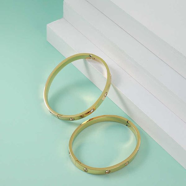 high-quality card fashion couple ten diamonds full diamond bracelet trend sky star display white and colorless, Black
high-quality card fashion couple ten diamonds full diamond bracelet trend sky star display white and colorless, Black