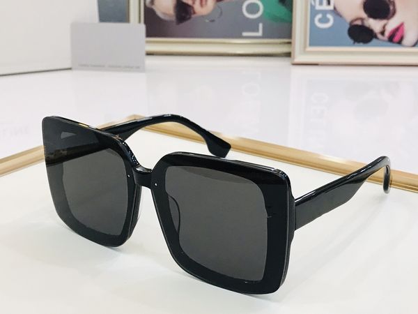 2023 new spring home street sminimalist classic sunglasses windshields, White;black
2023 new spring home street sminimalist classic sunglasses windshields, White;black