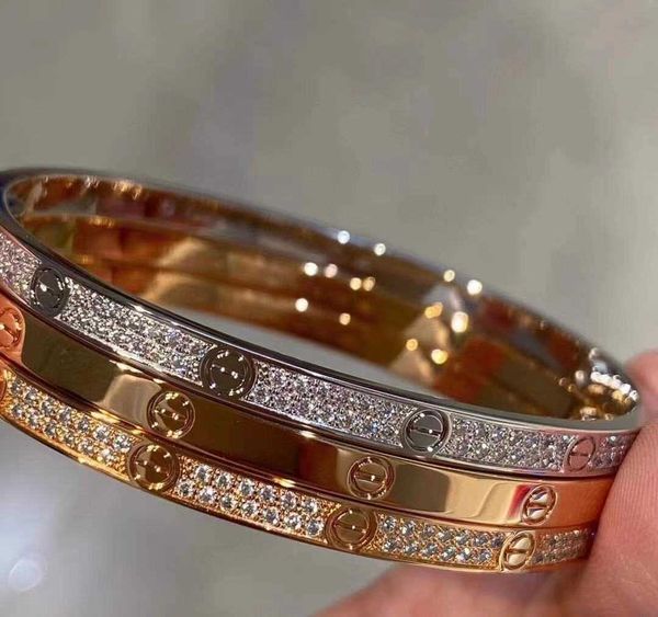 selling item high edition card v gold full sky star bracelet love men's and women's two rows diamond live broadcast product does n, Black
selling item high edition card v gold full sky star bracelet love men's and women's two rows diamond live broadcast product does n, Black