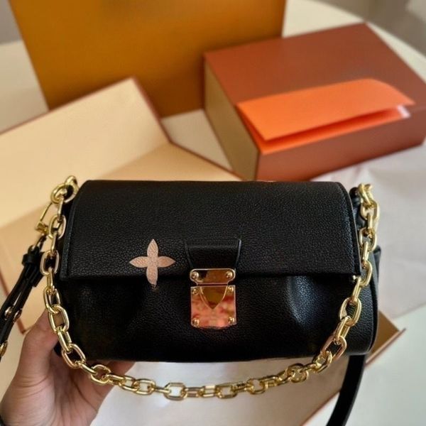 leather handbag designer bag women's shoulder bag fashion pillow bag classic crossbody bag premium underarm bag banquet chain bag banqu
leather handbag designer bag women's shoulder bag fashion pillow bag classic crossbody bag premium underarm bag banquet chain bag banqu