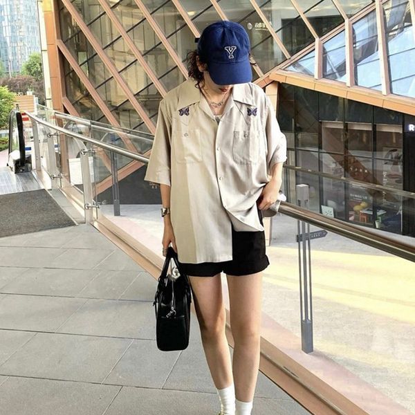 23ss beach silk men shirt tee europe summer premium patchwork casual pearl button streetwear embroidery short sleeve polos, Black;brown
23ss beach silk men shirt tee europe summer premium patchwork casual pearl button streetwear embroidery short sleeve polos, Black;brown