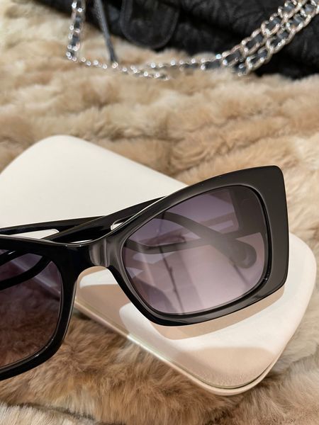 designer sunglasses leopard head composite metal rimless optical frame classic rectangle square luxury gold sunshade sunglass carti frame gl, White;black
designer sunglasses leopard head composite metal rimless optical frame classic rectangle square luxury gold sunshade sunglass carti frame gl, White;black