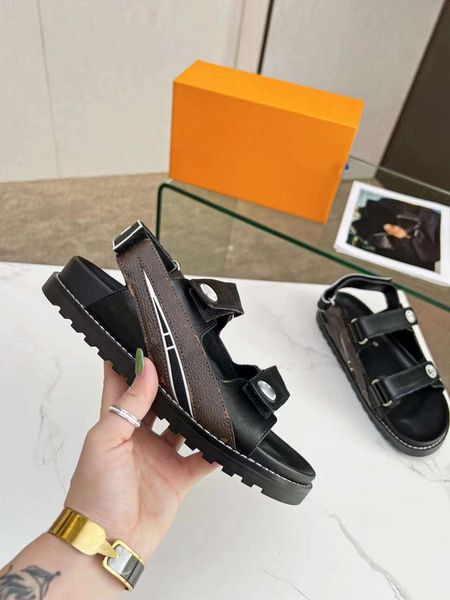fashion sandals luis summer women slippers slide leather vuttonity leisure sandals luxury designers sandals l051, Black
fashion sandals luis summer women slippers slide leather vuttonity leisure sandals luxury designers sandals l051, Black