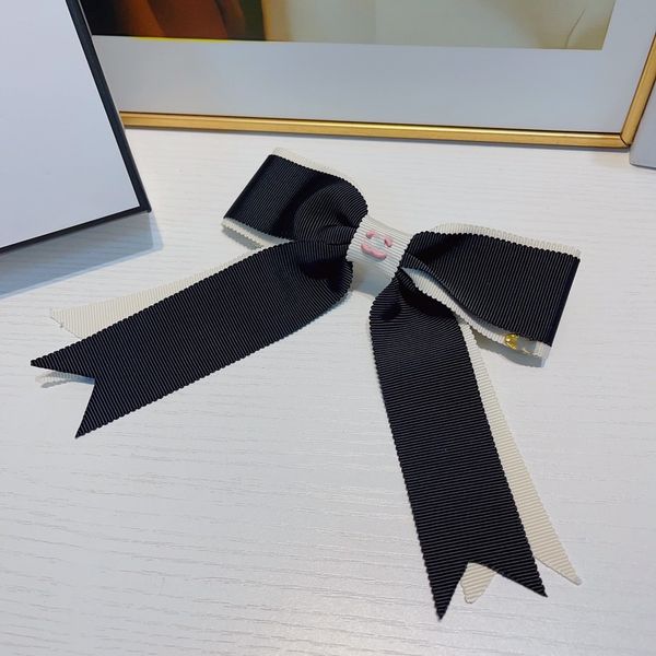 luxury designer hair clip bow headbands women channel headwear c logo fashion hairpin ccity accessories gifts ax27a
luxury designer hair clip bow headbands women channel headwear c logo fashion hairpin ccity accessories gifts ax27a