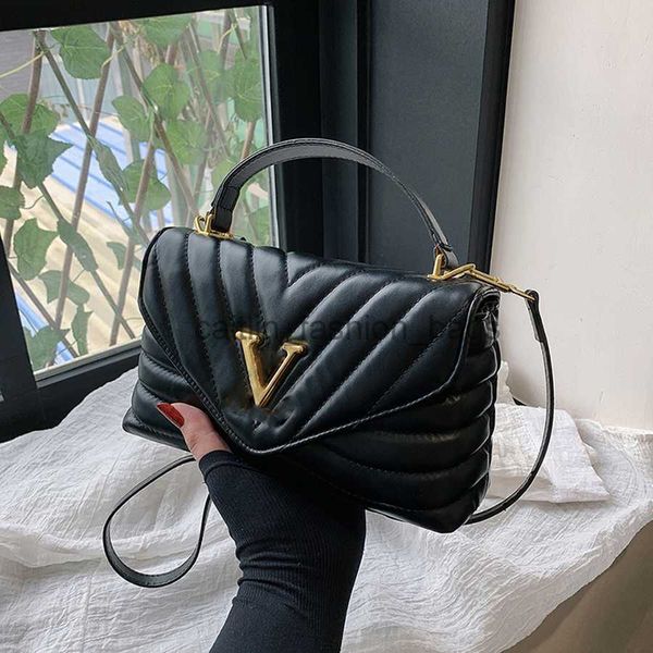 designer bag men's messenger bags fashion trend pu chain shoulder bag large capacity leisure short distance travel crossbody bag korean
designer bag men's messenger bags fashion trend pu chain shoulder bag large capacity leisure short distance travel crossbody bag korean