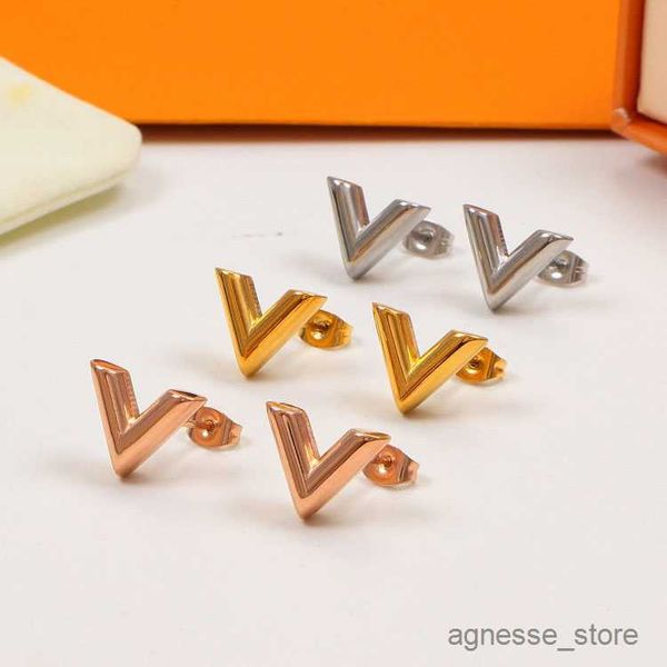 stud designer charm earrings for women luxury jewelry womens love ladies letter ornaments earing r230616, Golden;silver
stud designer charm earrings for women luxury jewelry womens love ladies letter ornaments earing r230616, Golden;silver