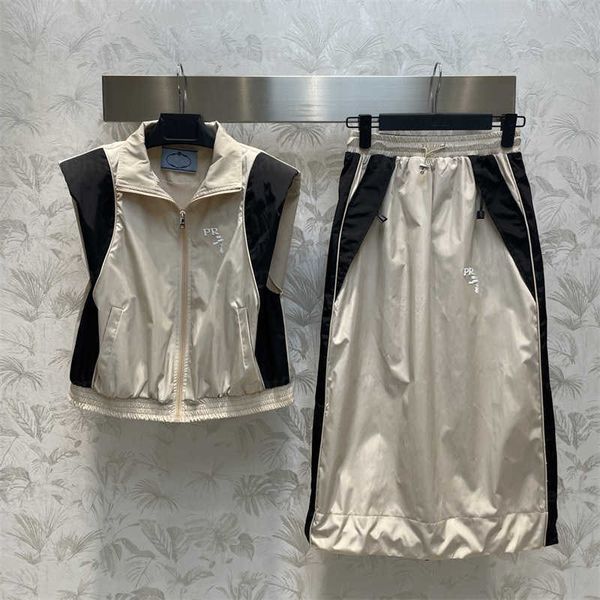 designer womens two piece set outfit stand collar collision color sleeveless jacket elastic high waist hip half skirt nylon sets for women o, White
designer womens two piece set outfit stand collar collision color sleeveless jacket elastic high waist hip half skirt nylon sets for women o, White