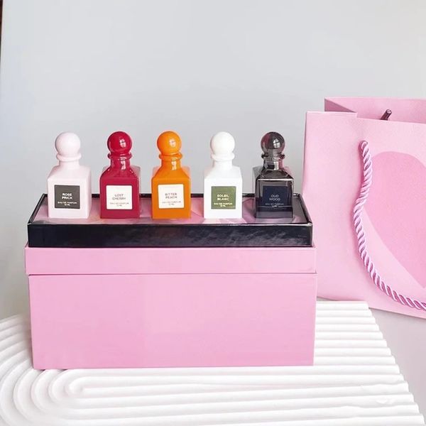 oud wood fragrance women men 5pcs perfume gift box 12ml set spray long lasting natural smell lost cherry soleil blanc bitter peach rose pric
oud wood fragrance women men 5pcs perfume gift box 12ml set spray long lasting natural smell lost cherry soleil blanc bitter peach rose pric