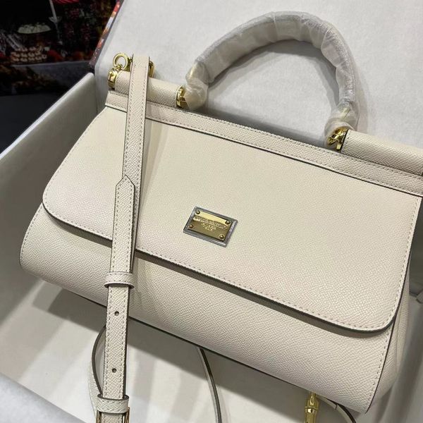5a mirror quality d family g shoulder bag women clutch flap designer bags ladies luxury tote handbag real genuine leather handbags messenger
5a mirror quality d family g shoulder bag women clutch flap designer bags ladies luxury tote handbag real genuine leather handbags messenger