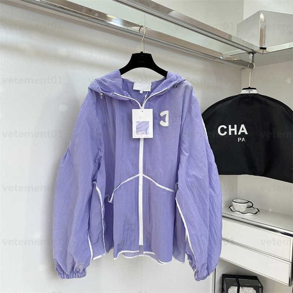 2023ss coats designer women double c letter windbreaker jacket three-dimensional lines collision color double c big logo embellishment women, Tan;black
2023ss coats designer women double c letter windbreaker jacket three-dimensional lines collision color double c big logo embellishment women, Tan;black