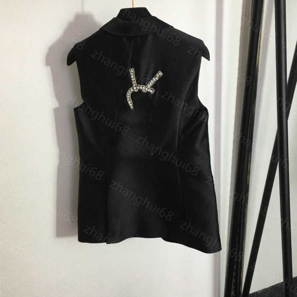 23ss casual waistcoats womens designer clothing waistcoat back studded with beaded nails drilled letters sleeveless lapel suit waistcoat wom, Black;white
23ss casual waistcoats womens designer clothing waistcoat back studded with beaded nails drilled letters sleeveless lapel suit waistcoat wom, Black;white