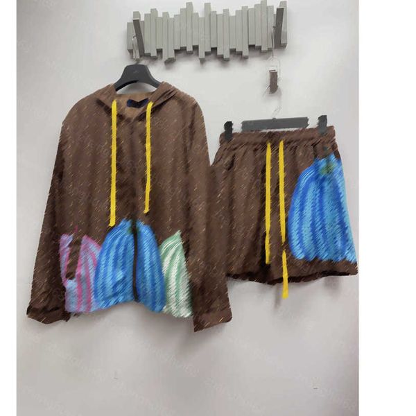23ss womens designer clothing women tracksuit windbreaker set pumpkin presbyterian logo printed hooded trench coat elastic waist shorts set, Gray
23ss womens designer clothing women tracksuit windbreaker set pumpkin presbyterian logo printed hooded trench coat elastic waist shorts set, Gray