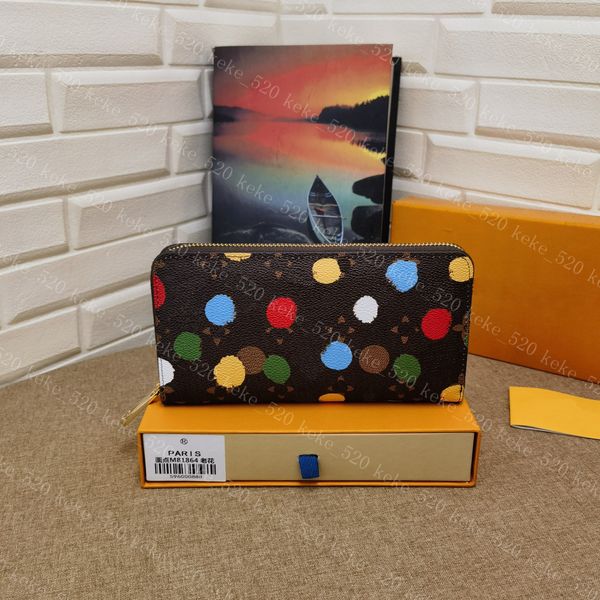 yayoi kusama multicolor dot wallet designer coin card holders purse sarah key pouch leather envelope wallets credit card holder m81864, Red;black
yayoi kusama multicolor dot wallet designer coin card holders purse sarah key pouch leather envelope wallets credit card holder m81864, Red;black