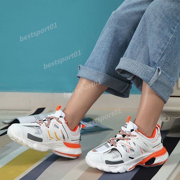 2023 new luxury brand designer men women casual shoes track 3 3.0 triple white black sneakers tess.s. gomma leather trainer nylon printed pl
2023 new luxury brand designer men women casual shoes track 3 3.0 triple white black sneakers tess.s. gomma leather trainer nylon printed pl