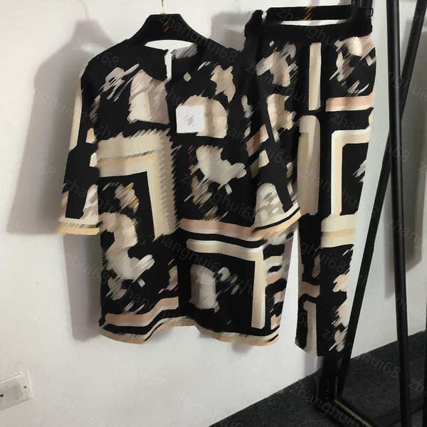 23ss womens designer clothing casual suit women pants sets heavy drill printing short sleeve t-shirt high waist straight trousers set women, White
23ss womens designer clothing casual suit women pants sets heavy drill printing short sleeve t-shirt high waist straight trousers set women, White