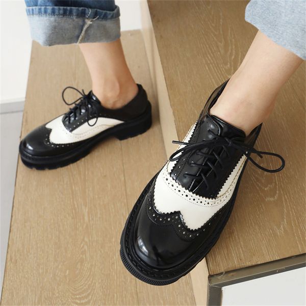 middle heel women shoes 2023 autumn spring new vintage retro black white contrast color casual leisure brogue shoes dropshopping
middle heel women shoes 2023 autumn spring new vintage retro black white contrast color casual leisure brogue shoes dropshopping