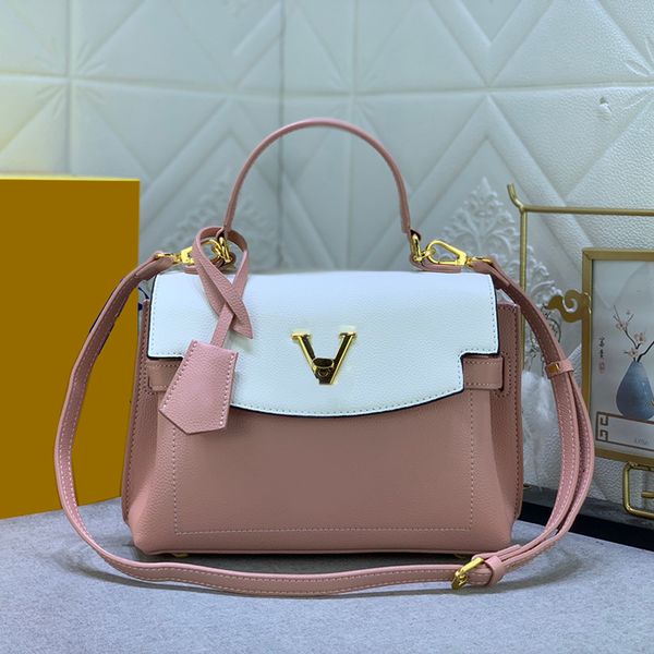 designer handbag classic ladies crossbody bag casual ladies shoulder bag cowhide lock key bag about texture pillow bag
designer handbag classic ladies crossbody bag casual ladies shoulder bag cowhide lock key bag about texture pillow bag