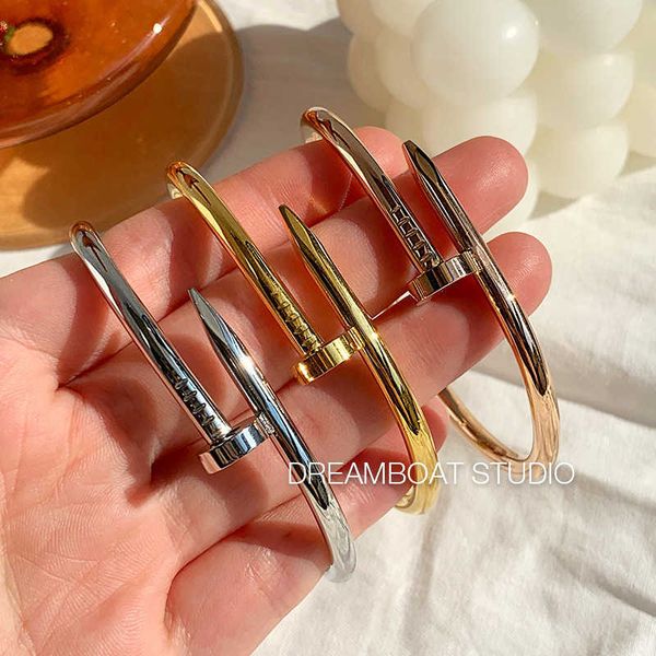 designer new new c card diamondless nail bracelet with open style colorless titanium steel 18 k gold ins hand jewelry7pmc, Black
designer new new c card diamondless nail bracelet with open style colorless titanium steel 18 k gold ins hand jewelry7pmc, Black
