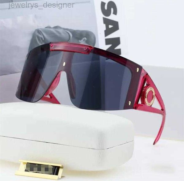 designer sunglasses for men and women sunscreen sunshade sunglasses with large frame vintage polarized light fashionable goggles high-qualit, White;black
designer sunglasses for men and women sunscreen sunshade sunglasses with large frame vintage polarized light fashionable goggles high-qualit, White;black