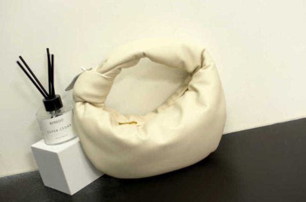 winter abottegas vneta bags authentic soft bag fashion bags knotting designer jodie puffer cowhide autumn handbag small cloud handbag outlet
winter abottegas vneta bags authentic soft bag fashion bags knotting designer jodie puffer cowhide autumn handbag small cloud handbag outlet
