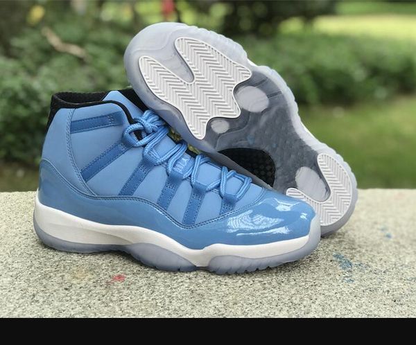 11 gamma blue men basketball shoes real carbon fiber 11s defining moments pantone white/black-metallic gold unc pink outdoor sports sneakers
11 gamma blue men basketball shoes real carbon fiber 11s defining moments pantone white/black-metallic gold unc pink outdoor sports sneakers