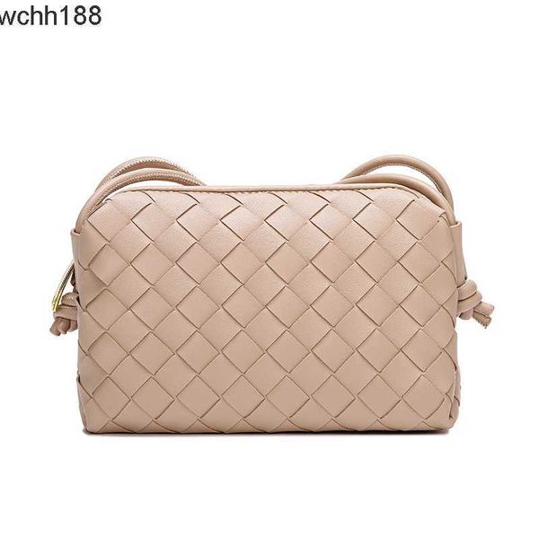 winter venetas designer bags girl bottegas loop autumn 2023 knitted leather women's crossbody small square bag versatile soft leather s
winter venetas designer bags girl bottegas loop autumn 2023 knitted leather women's crossbody small square bag versatile soft leather s
