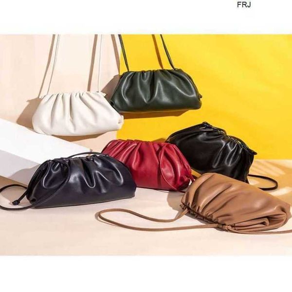 designer bottegas bags venetas hong kong brand net red wrinkled bag small ck cloud new fashion versatile temperament messenger leather soft
designer bottegas bags venetas hong kong brand net red wrinkled bag small ck cloud new fashion versatile temperament messenger leather soft