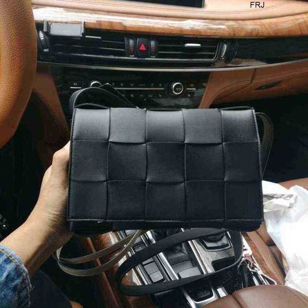 designer bottegas bags venetas cassettes woven bag small ck leather womens 2023 new net red fashion versatile one shoulder messenger bag fa
designer bottegas bags venetas cassettes woven bag small ck leather womens 2023 new net red fashion versatile one shoulder messenger bag fa