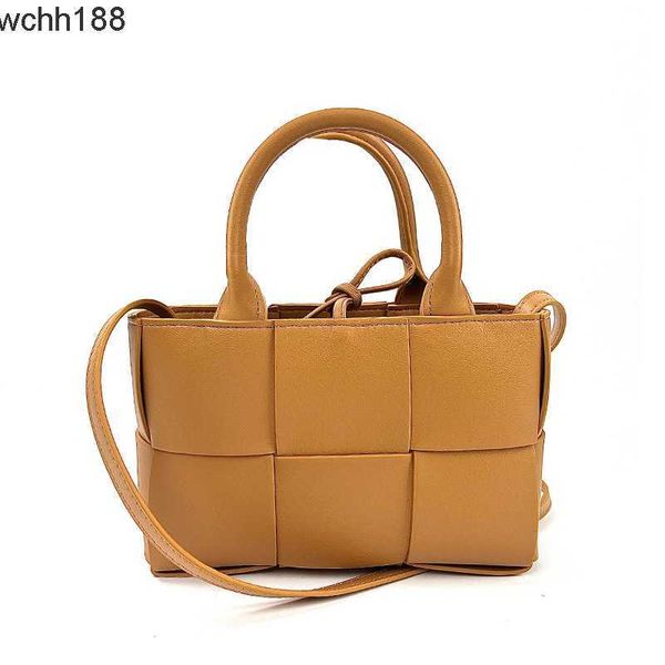 arco bottegas mini 2023 bags totes women strap knitted tote shoulder designer crossbody purse leather bag texture niche design venetas rsav
arco bottegas mini 2023 bags totes women strap knitted tote shoulder designer crossbody purse leather bag texture niche design venetas rsav