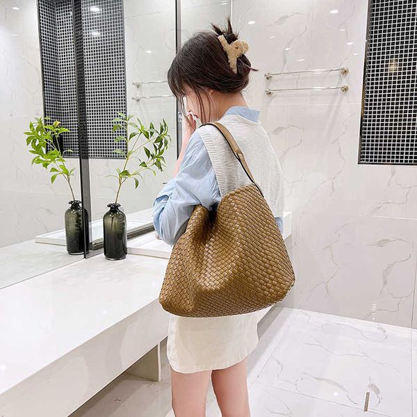 beach bags small design woven bag large capacity tote handheld women's one shoulder bun mother vegetable basket
beach bags small design woven bag large capacity tote handheld women's one shoulder bun mother vegetable basket