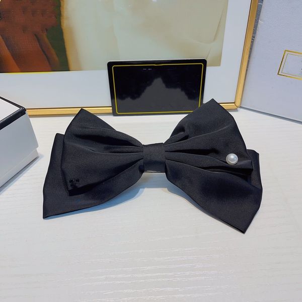 luxury designer hair clip bow headbands women channel headwear c logo fashion hairpin ccity accessories gifts ax27f
luxury designer hair clip bow headbands women channel headwear c logo fashion hairpin ccity accessories gifts ax27f