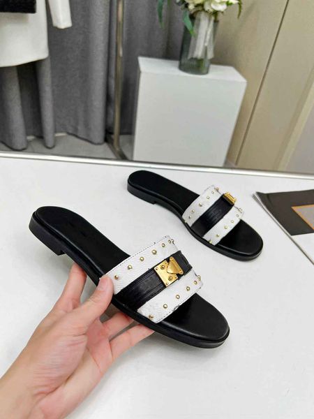 fashion slippers brand luis designers women flat sandals vuttonity women slide luxury sandal woman leisure flip-flops l031, Black
fashion slippers brand luis designers women flat sandals vuttonity women slide luxury sandal woman leisure flip-flops l031, Black