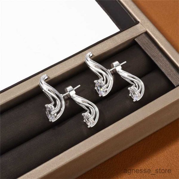 stud summer shiny layer line wrapping removable front rear earrings women light luxury charm fashion jewelry r230616, Golden;silver
stud summer shiny layer line wrapping removable front rear earrings women light luxury charm fashion jewelry r230616, Golden;silver