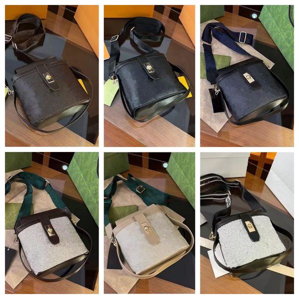 women crossbody bags classics chain flap shoulder bag female small bag single shoulder fashion phone bags
women crossbody bags classics chain flap shoulder bag female small bag single shoulder fashion phone bags
