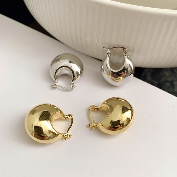 fashion brass gold electroplated hollow stud earrings s925 silver niche earrings jewelry ladies earring accessories gift, Golden;silver
fashion brass gold electroplated hollow stud earrings s925 silver niche earrings jewelry ladies earring accessories gift, Golden;silver