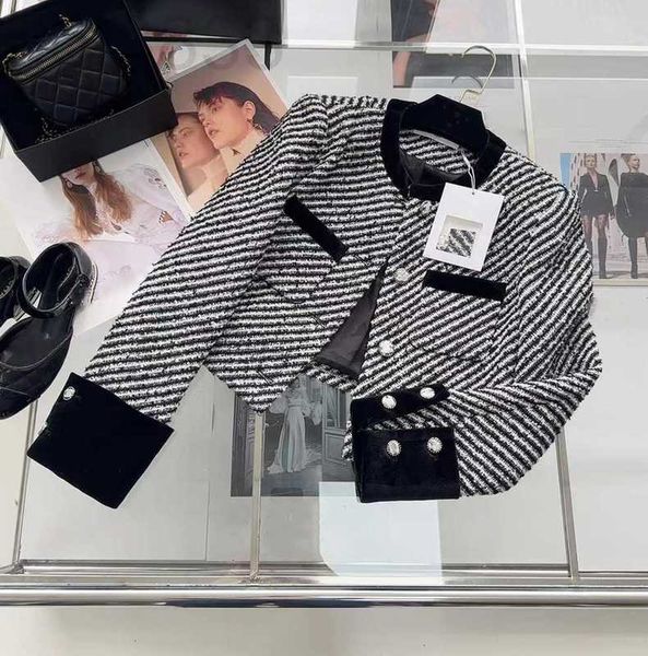 women's jackets designer new 2023 spring brand jacket fashion grade autumn winter cccc tweed coat leisure coats cardigan mother's, Black;brown
women's jackets designer new 2023 spring brand jacket fashion grade autumn winter cccc tweed coat leisure coats cardigan mother's, Black;brown