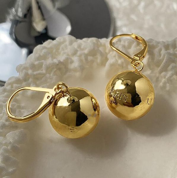 fashion designer celi dangle chandelier earrings female temperament luxury niche gold plated copper earrings girl, Silver
fashion designer celi dangle chandelier earrings female temperament luxury niche gold plated copper earrings girl, Silver