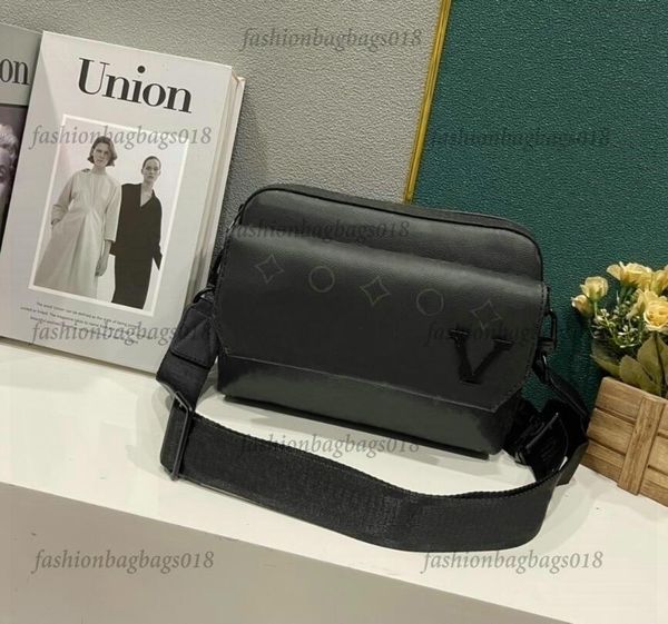 fastline mens designer messenger bag aerogram leather shoulder bag mans luxurys brand flap navy blue black crossbody classic monograms purse
fastline mens designer messenger bag aerogram leather shoulder bag mans luxurys brand flap navy blue black crossbody classic monograms purse