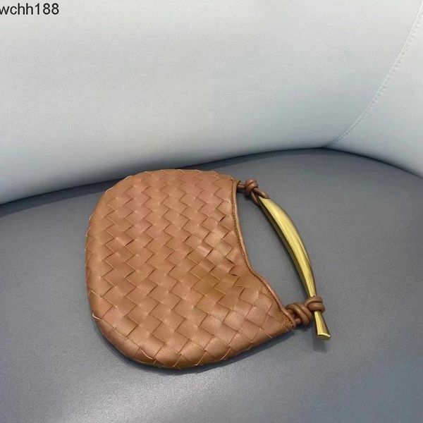 metal tote crescent girl bags hand designer bag sardine purse venetas half shark large 2023 handle woven bottegas handbag cowhide hundred pa
metal tote crescent girl bags hand designer bag sardine purse venetas half shark large 2023 handle woven bottegas handbag cowhide hundred pa